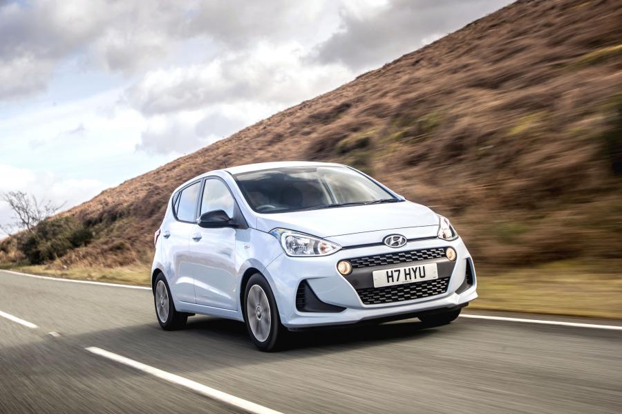  Hyundai i10 Play 2019 года  (UK) (фото 8 из 42)